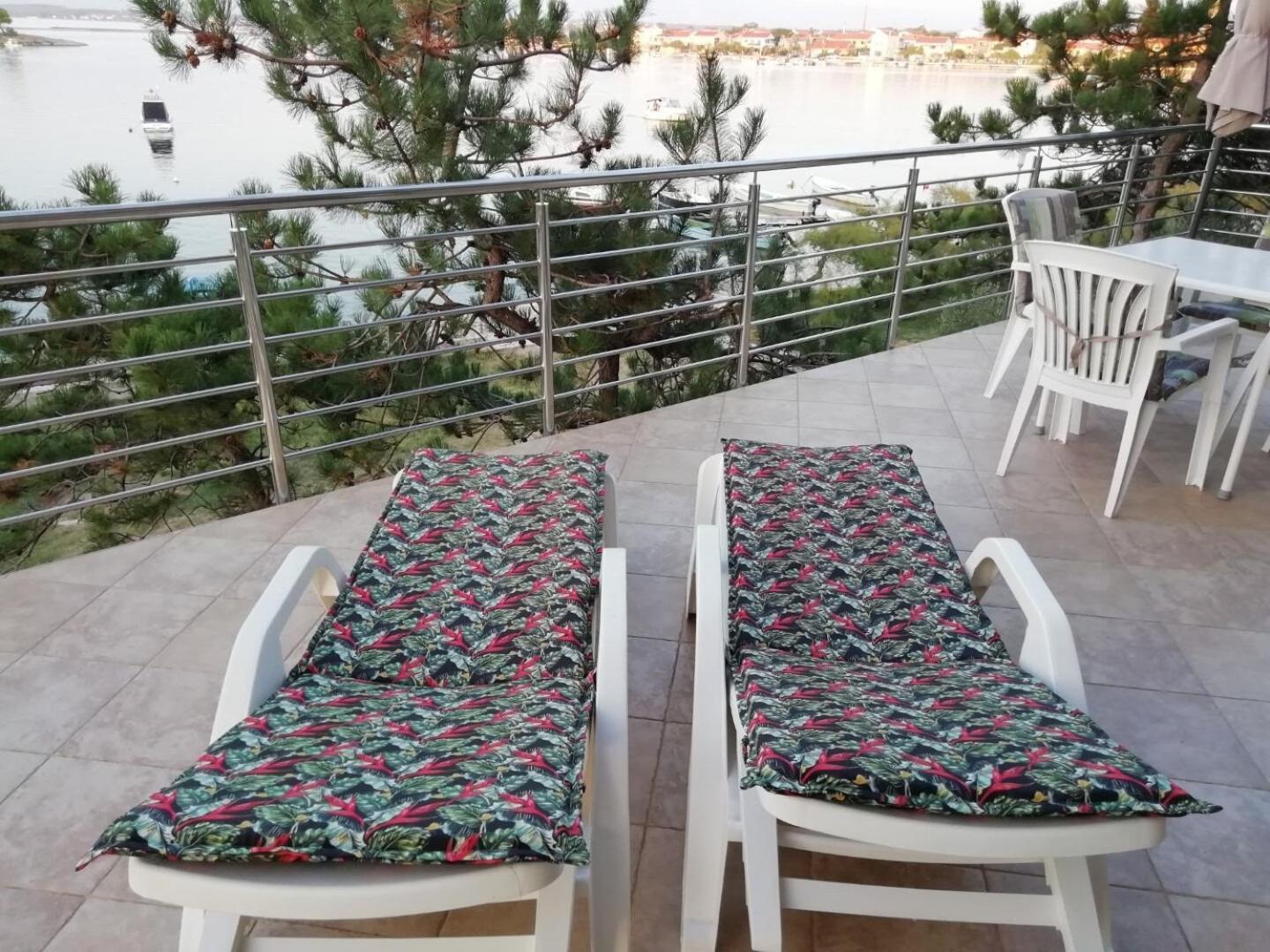 Apartments Ljilja Nin Εξωτερικό φωτογραφία